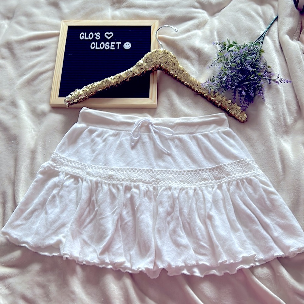 🏖️ White Skirt